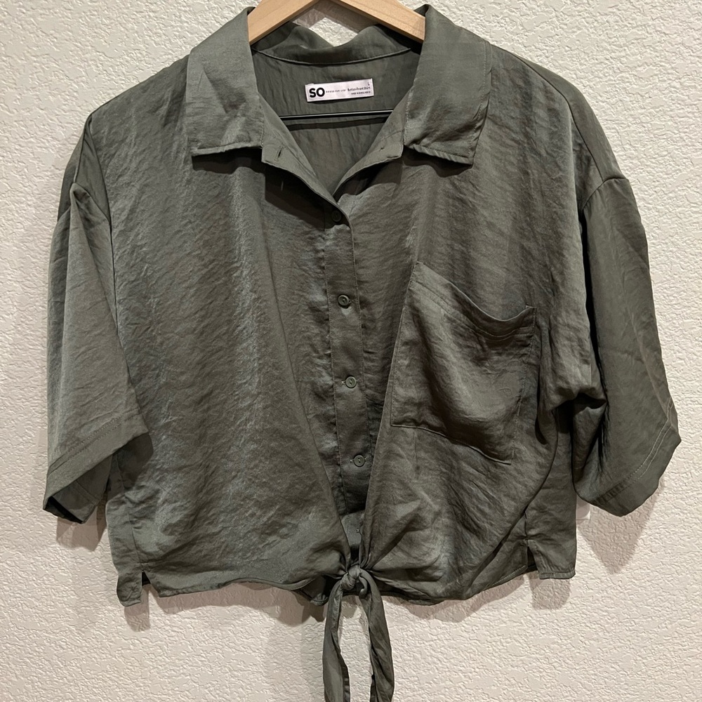 Green crop silk crop top with tie
